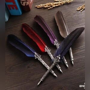 NWT FEATHER PEN QUILL. PEN ONLY